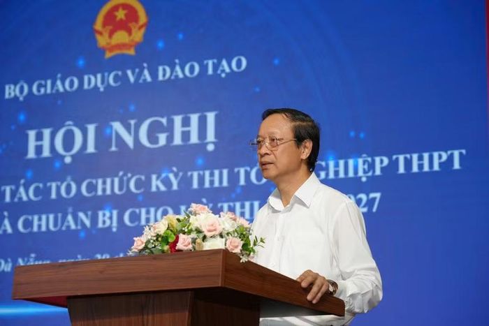 Thứ trưởng Thường trực Bộ GD&ĐT Phạm Ngọc Thưởng phát biểu khai mạc Hội nghị.