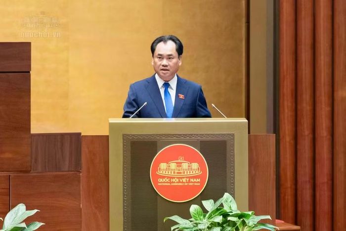 Bộ trưởng Bộ Nông nghiệp và Môi trường Trịnh Việt Hùng.