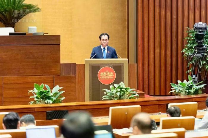 Bộ trưởng NN&MT Trịnh Việt Hùng
