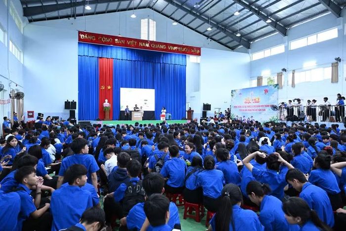 Đông đảo đoàn viên thanh niên đến tham dự Hội thi.