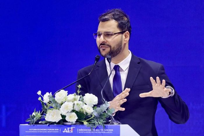 Ông Devendra Jain, Trưởng nhóm Trí tuệ nhân tạo và Công nghệ tiên phong, Diễn đàn Kinh tế thế giới (WEF), phát biểu tham luận. (Nguồn: BTC)