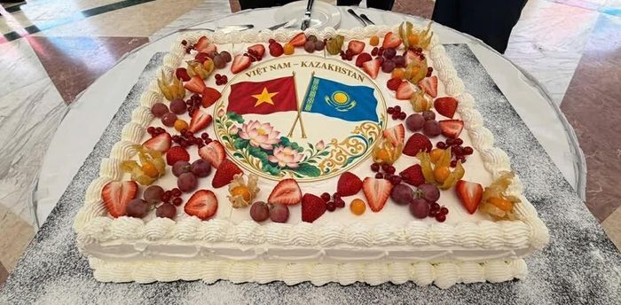 Việt Nam coi trọng vai trò của Kazakhstan tại Trung Á, sẵn sàng làm cầu nối để Kazakhstan tăng cường quan hệ với ASEAN. (Nguồn: ĐSQ Việt Nam tại Kazakhstan)