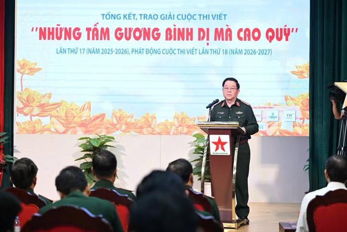 Đại tướng Nguyễn Trọng Nghĩa phát biểu tại lễ trao giải. Ảnh: BTC