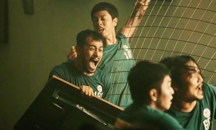 Cảnh các nạn nhân trong "Trại buôn người" đang nỗ lực tìm đường thoát thân. Ảnh: ĐPCC