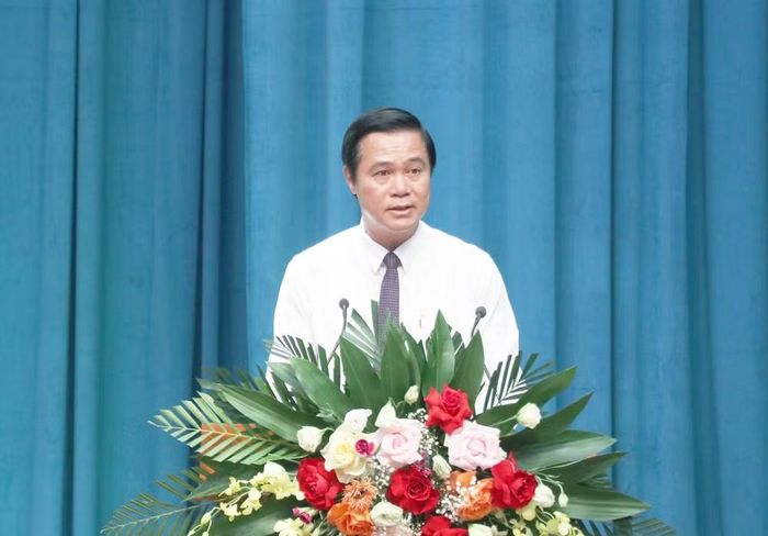 Phó Chủ tịch UBND thành phố Lê Xuân Lợi phát biểu tại hội nghị. Ảnh: bacninh.gov.vn