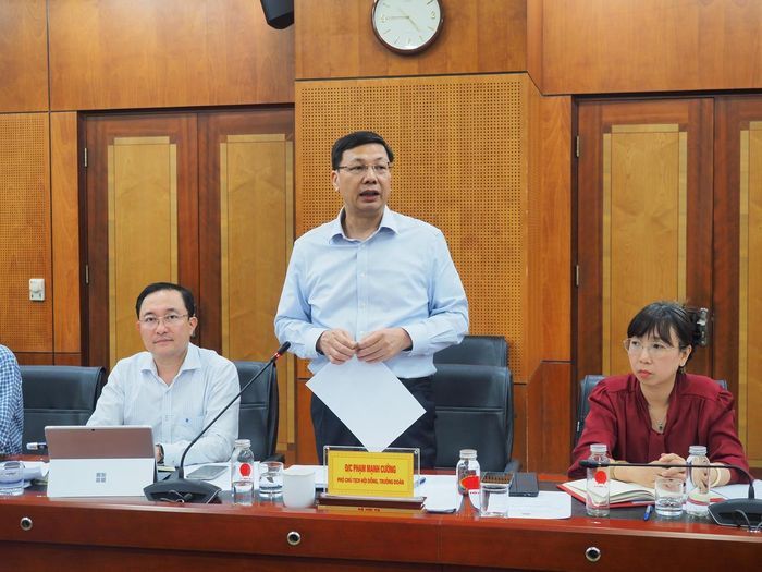Ông Phạm Mạnh Cường, Phó Chủ nhiệm Văn phòng Chính phủ, Phó Chủ tịch Hội đồng phối hợp PBGDPL Trung ương kết luận buổi làm việc.