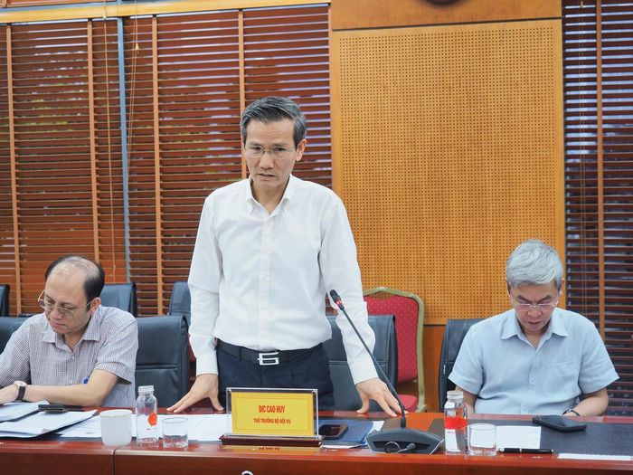 Thứ trưởng Bộ Nội vụ Cao Huy phát biểu tại buổi làm việc.