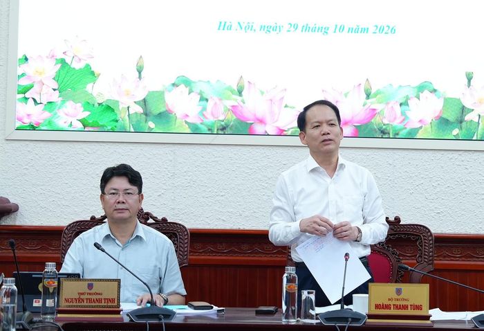 Bộ trưởng Hoàng Thanh Tùng kết luận cuộc họp.