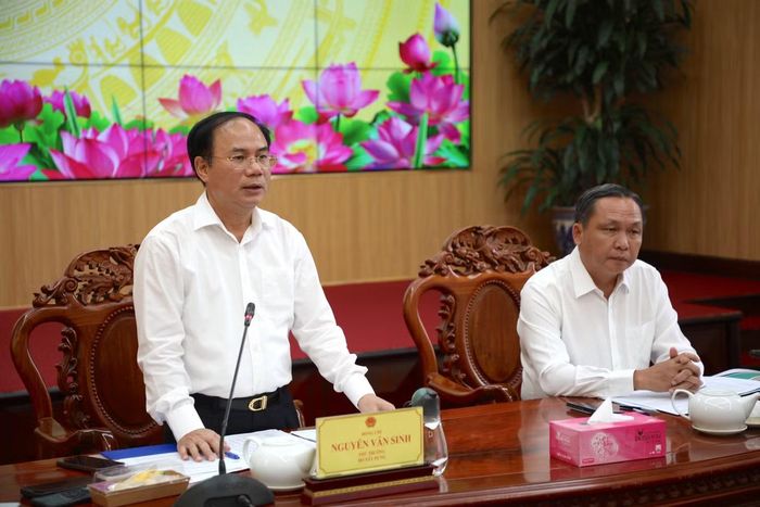 Thứ trưởng Bộ Xây dựng Nguyễn Văn Sinh phát biểu.