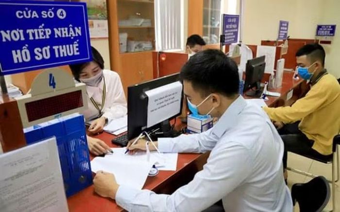 Bộ Tài chính dự thảo nghị quyết của Chính phủ về chính sách đặc thù nhằm tháo gỡ khó khăn cho người nộp thuế.