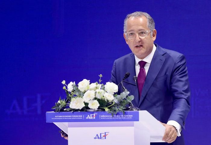 Ông Denis Depoux phát biểu tại sự kiện