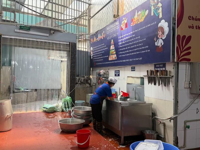 Khu vực sơ chế thực phẩm (ảnh: Hà Linh)