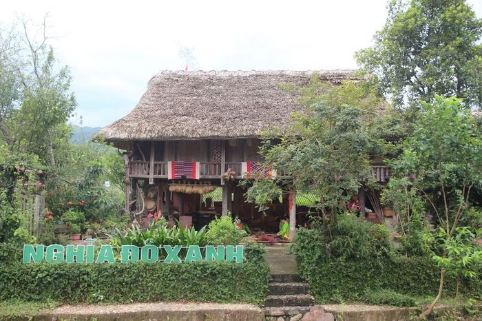 Với lợi thế gìn giữ hơn 1.000 nếp nhà cổ của người Tày, Nghĩa Đô có nhiều tiềm năng phát triển du lịch cộng đồng.