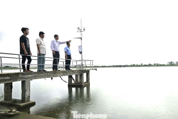 Hồ cũng có vai trò giúp điều hòa không khí, cân bằng hệ sinh thái, đã thu hút các loài chim về đây trú ngụ. Các phần đất xung quanh hồ (trước đây là bãi chứa bùn nạo vét) đang được đề xuất quy hoạch thành trang trại thực nghiệm nông nghiệp công nghệ cao, nhà lưới, lai tạo giống. Nơi đây cũng định hướng phát triển thành điểm du lịch sinh thái, quảng bá nông sản.