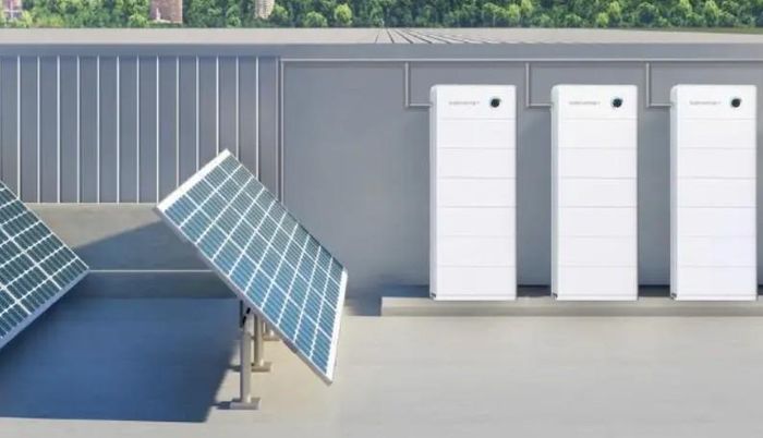 BESS kết hợp cùng hệ thống điện mặt trời giúp tối ưu chi phí điện.