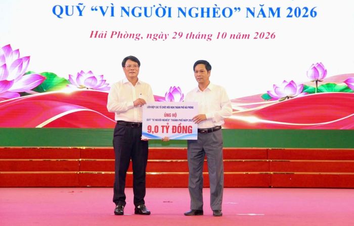 Các đơn vị ủng hộ Quỹ “Vì người nghèo”.