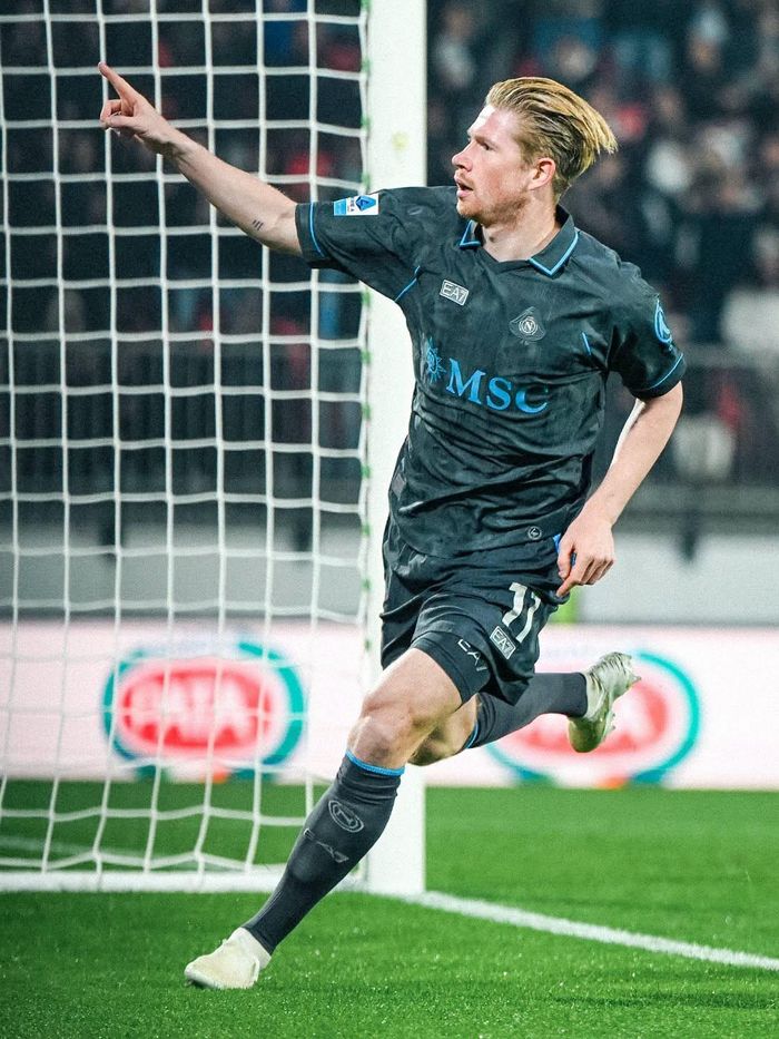 Hojlund cùng De Bruyne giúp Napoli thắng đậm sân khách - Ảnh: Serie A
