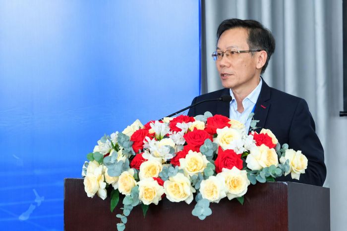 GS. Nguyễn Ngọc Thành báo cáo tại một hội thảo khoa học ở Trường Đại học Tôn Đức Thắng.