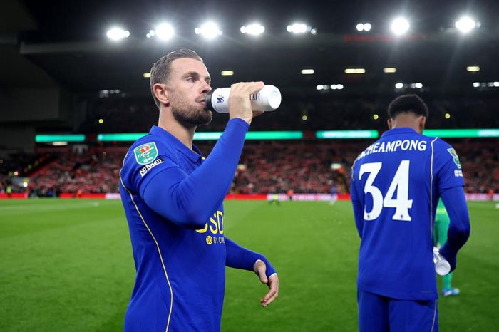 Jordan Henderson có ngày trở lại mái nhà xưa Anfield