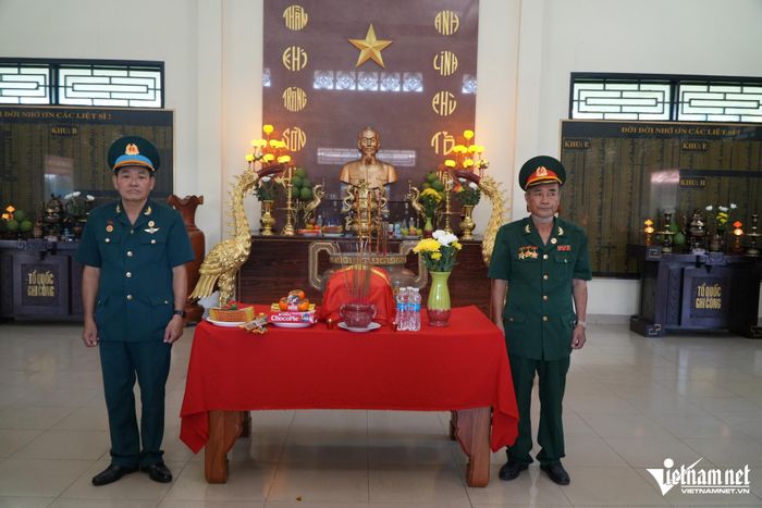 Lễ truy điệu và tiễn đưa hài cốt liệt sĩ Đào Văn Hải về quê nhà. Ảnh: Hoàng Anh