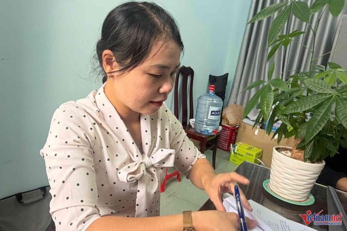 Chị Trang cảm thấy rất thoải mái khi trả lại toàn bộ số tiền cho nhà nước. Ảnh: Hải Dương