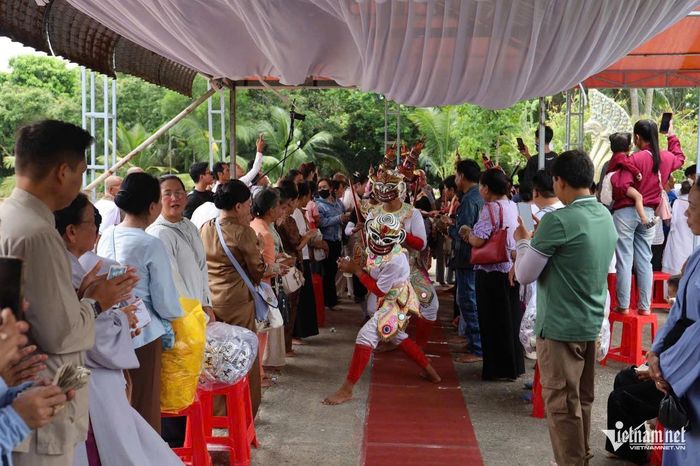 Nhiều hoạt động văn hóa sôi nổi diễn ra tại buổi lễ