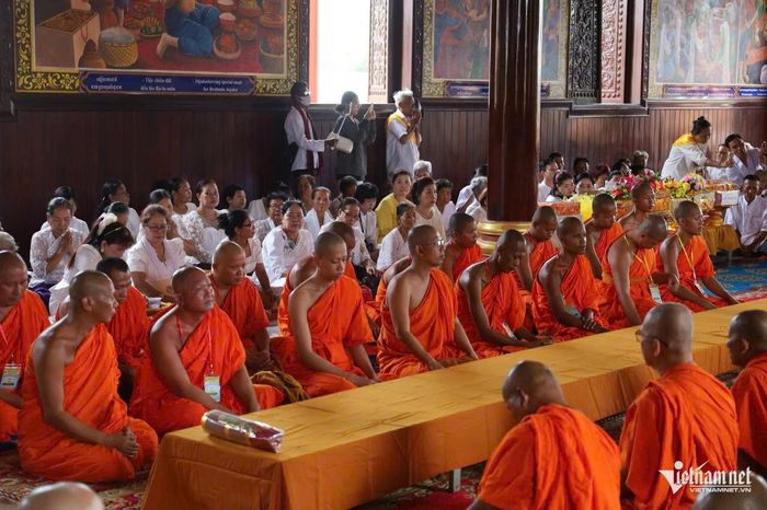 Không chỉ mang ý nghĩa tôn giáo, Lễ dâng y Kathina còn góp phần gìn giữ những giá trị văn hóa tâm linh được cộng đồng Phật tử Khmer Nam Bộ được trao truyền qua nhiều thế hệ.