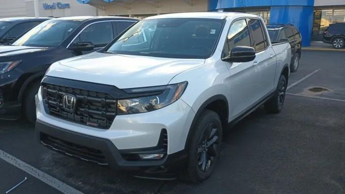 Tại Mỹ, mẫu bán tải quen thuộc nhất của Honda là Ridgeline.