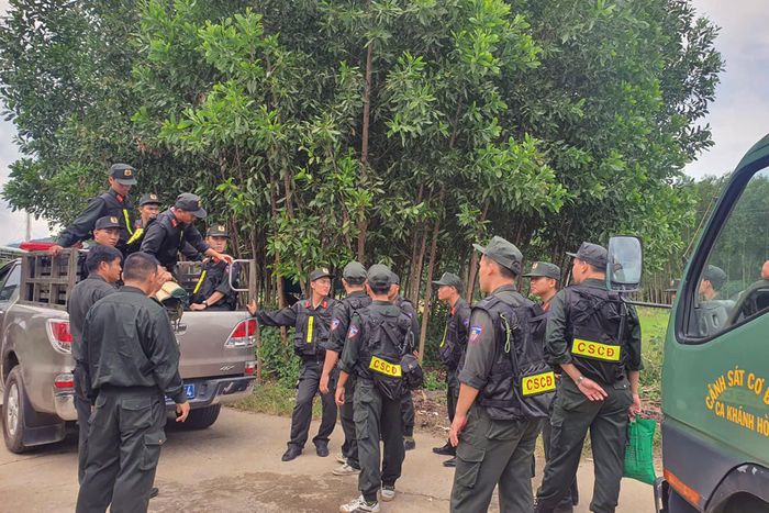 Công an được huy động truy bắt hai phạm nhân còn lại trốn khỏi Trại giam A2. Ảnh: Xuân Ngọc