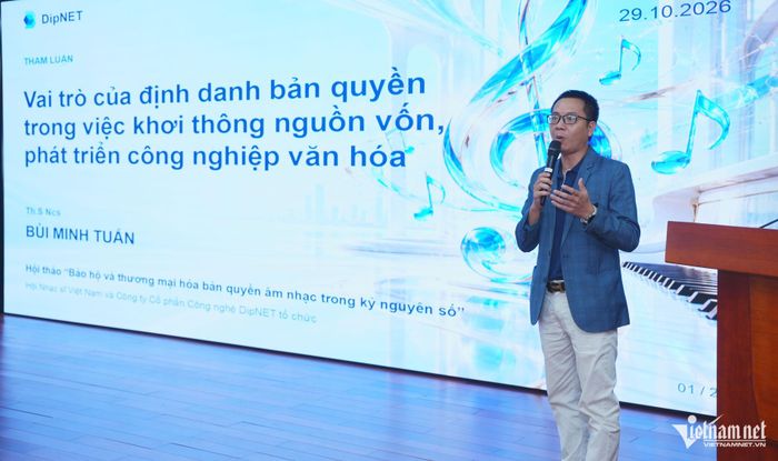 Ông Bùi Minh Tuấn chia sẻ, hướng dẫn các nhạc sĩ bảo vệ "đứa con tinh thần".