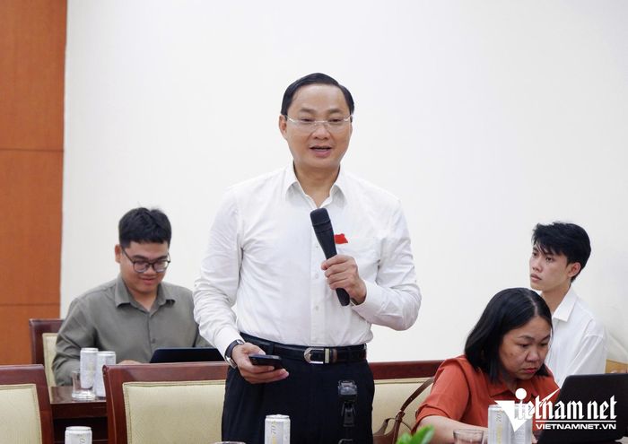 Các đại biểu cho rằng quy định mới sẽ giúp thành phố chủ động, nhanh chóng điều chỉnh tên đường phù hợp với thực tế. Ảnh: Phước Sáng