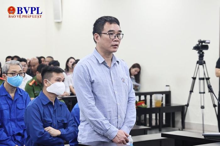  Bị cáo Nguyễn Văn Tâm trước bục khai báo.