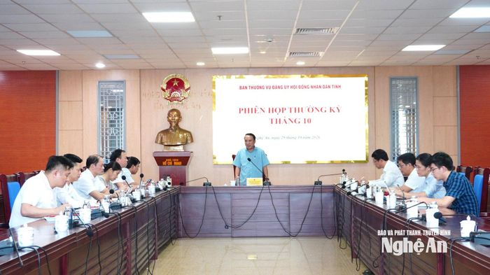 Toàn cảnh Hội nghị Ban Thường vụ Đảng ủy HĐND tỉnh. Ảnh: Hoàng Bá