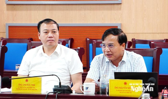 Đồng chí Nguyễn Như Khôi - Ủy viên Ban Chấp hành Đảng bộ tỉnh, Phó Chủ tịch HĐND tỉnh, Phó Bí thư Đảng ủy HĐND tỉnh phát biểu tại hội nghị. Ảnh: Hoàng Bá