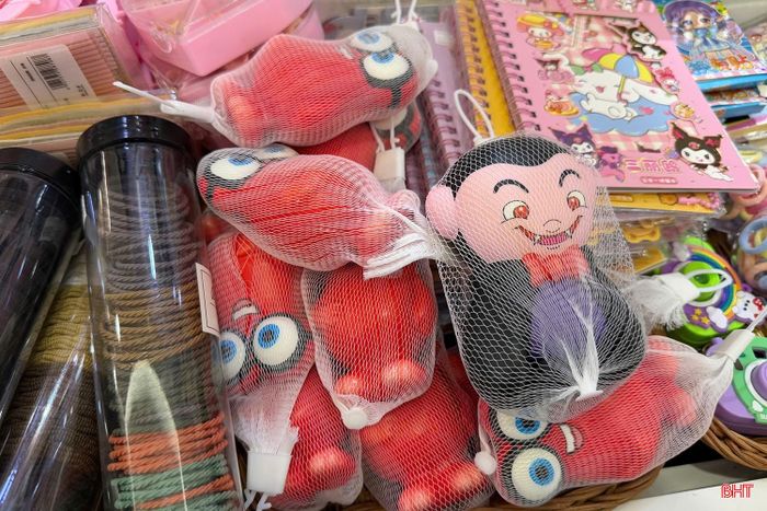 Đồ chơi Squishy có đa dạng hình thù ngộ nghĩnh, kích thích sự tò mò.