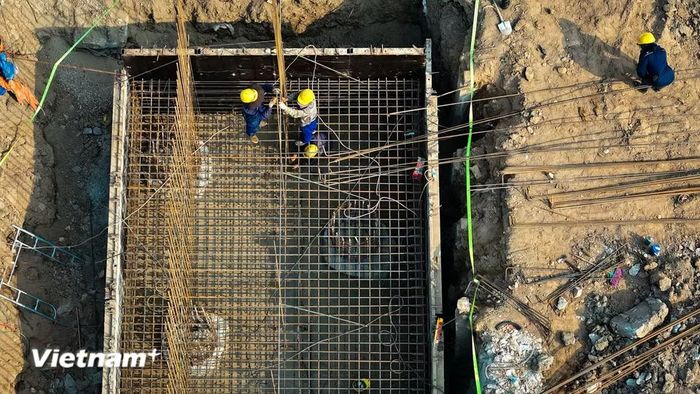 Công trình khởi công cuối tháng 2/2025 sau khi hoàn tất giải phóng mặt bằng, với thời gian thi công dự kiến khoảng 1.000 ngày (hơn 3 năm). (Ảnh: Hoài Nam/Vietnam+)