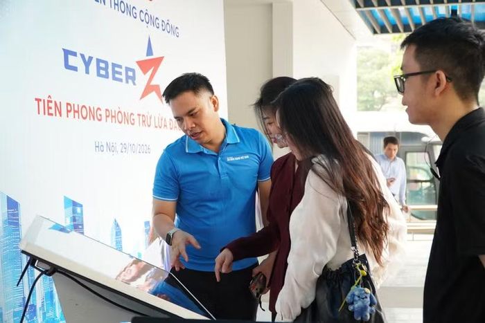 Dự án hướng tới nâng cao nhận thức, trang bị kỹ năng an toàn số và phát huy vai trò chủ động, sáng tạo của thế hệ trẻ trong phòng ngừa, nhận diện và cảnh báo lừa đảo trực tuyến. (Ảnh: PV/Vietnam+)