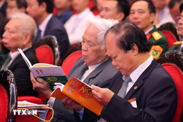 Các đại biểu dự buổi lễ. (Ảnh: Văn Điệp/TTXVN)