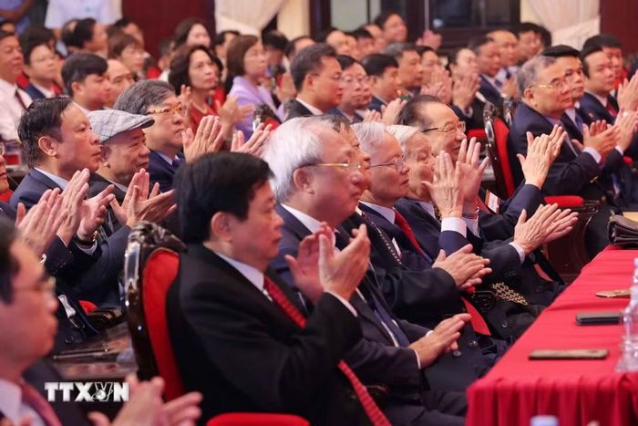 Các đại biểu dự buổi lễ. (Ảnh: Văn Điệp/TTXVN)