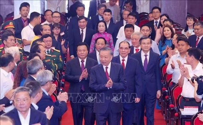 Tổng Bí thư, Chủ tịch nước Tô Lâm cùng các đồng chí lãnh đạo, nguyên lãnh đạo Đảng, Nhà nước dự buổi lễ. Ảnh: Văn Điệp/TTXVN