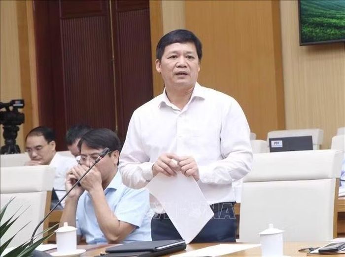 Ông Ngô Đức Sáu, Chủ tịch UBND xã Bản Nguyên, phát biểu tại Hội nghị.