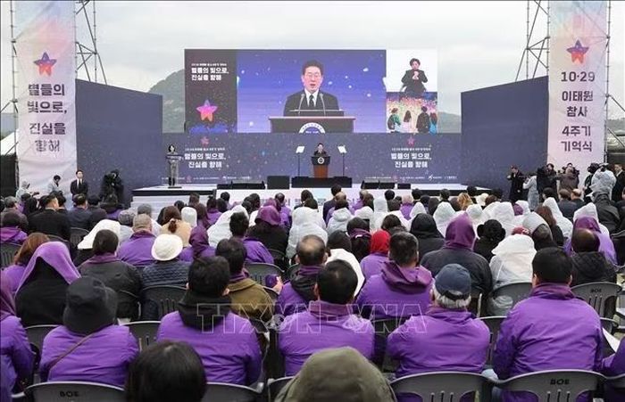 Tổng thống Hàn Quốc Lee Jae Myung phát biểu trong lễ tưởng niệm 4 năm thảm họa giẫm đạp tại Itaewon được tổ chức ở Seoul, ngày 29/10/2026. Ảnh: Yonhap/TTXVN phát