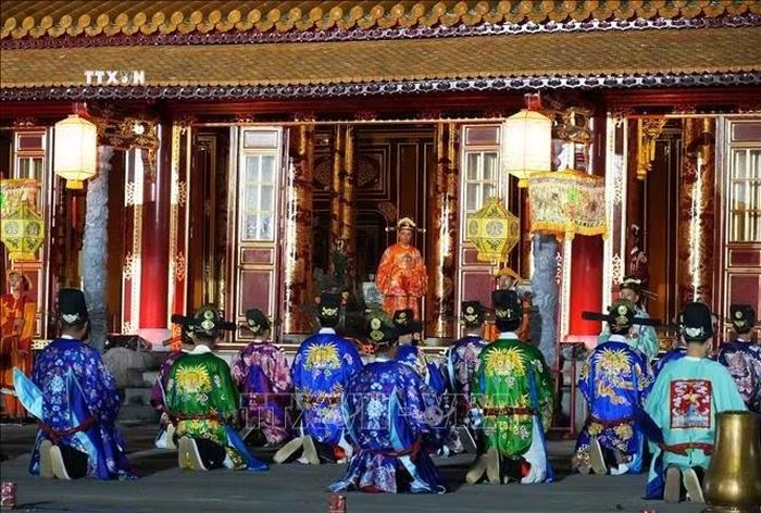 Tái hiện Lễ Thiết triều trong đêm “Hoàng cung huyền ảo” tại Đại Nội Huế.