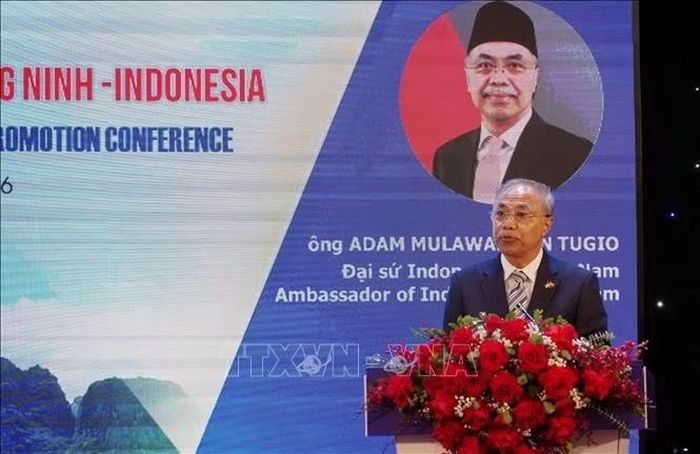 Ngài Adam Mulawarman Tugio, Đại sứ Đặc mệnh toàn quyền Indonesia tại Việt Nam phát biểu.
