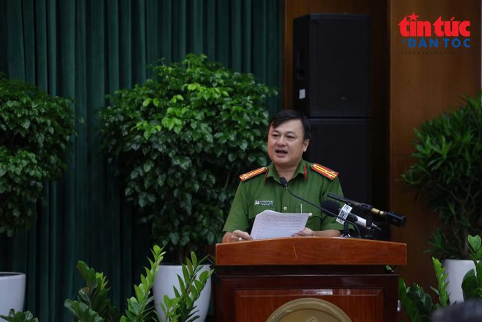 Đại diện Công an TP Hồ Chí Minh thông tin về việc thu thập các mẫu ADN liệt sĩ.