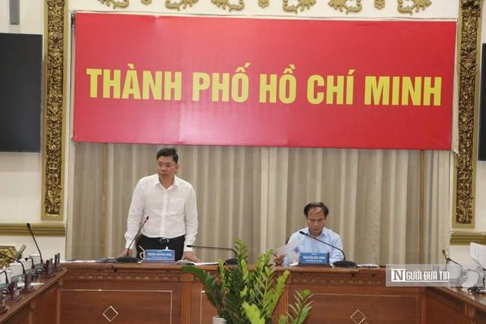 Ông Hoàng Nguyên Dinh, Phó Chủ tịch UBND Tp.HCM thông tin tình hình phát triển NOXH trên địa bàn Tp.HCM.