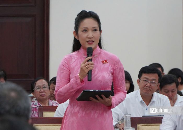 NSND Thanh Thúy cho rằng cần làm rõ hơn mối quan hệ giữa phát triển văn hóa và phát triển kinh tế. Công nghiệp văn hóa cần được nhìn nhận như một lĩnh vực có khả năng tạo ra giá trị gia tăng, đồng thời gắn với nhiệm vụ bảo tồn di sản và phát triển văn hóa cơ sở.
