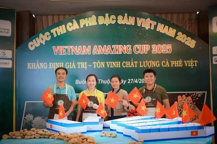 Cà phê Lâm Đồng tham gia cuộc thi cà phê đặc sản Việt Nam.