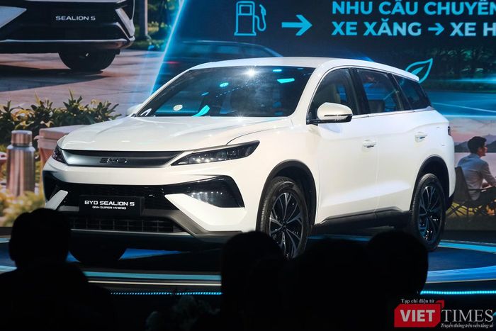 Các thương hiệu Trung Quốc như BYD, Jaecoo và Lynk & Co liên tục ra mắt xe hybrid tại Việt Nam. Ảnh: Thượng Tâm.