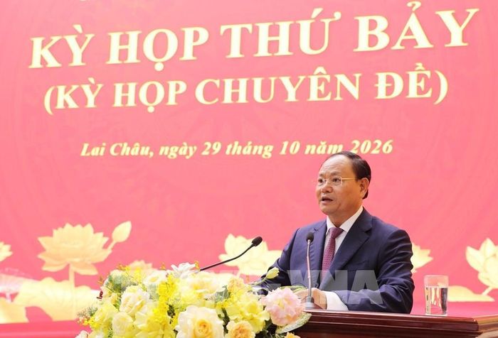 Bí thư Tỉnh ủy, Chủ tịch HĐND tỉnh Lai Châu Lê Minh Ngân phát biểu khai mạc kỳ họp. Ảnh: Quý Trung - TTXVN 